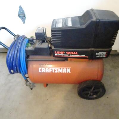 LOT 567.   CRAFTSMAN 1.5 HP 12 GAL AIR COMPRESSOR