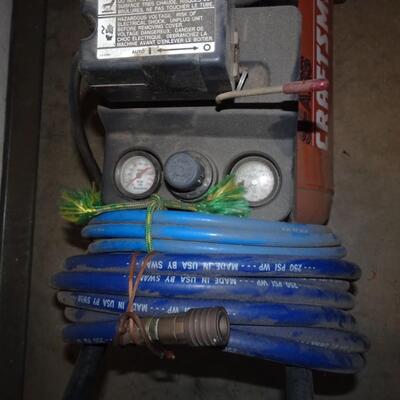 LOT 567.   CRAFTSMAN 1.5 HP 12 GAL AIR COMPRESSOR