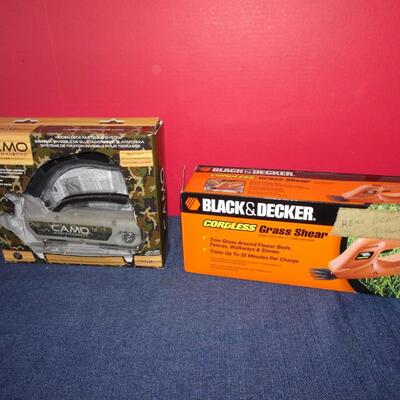 LOT 582. STAPLER AND  AND GRASS SHEAR