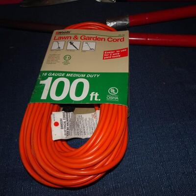 LOT 594 YARD TOOLS AND EXTENSION CORD