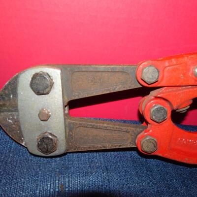 LOT 601. BOLT CUTTER AND HACK SAW