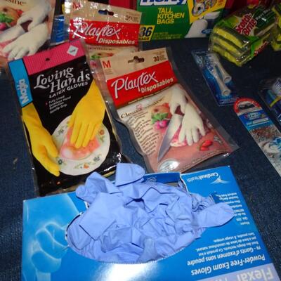 LOT 606. CLEANING SUPPLIES AND TOOTH BRUSHES