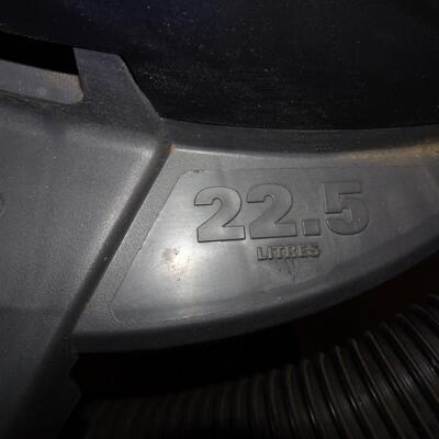 LOT 609. RIGID 6 GALLON SHOP VAC