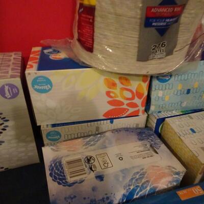 LOT 614. PAPER GOODS