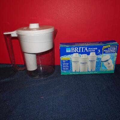 LOT 615. BRITA WATER PITCHER AND FILTERS