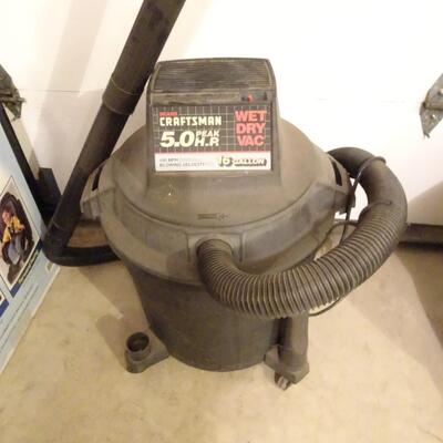 LOT 618. CRAFTSMAN 5.0 HP WET DRY VAC