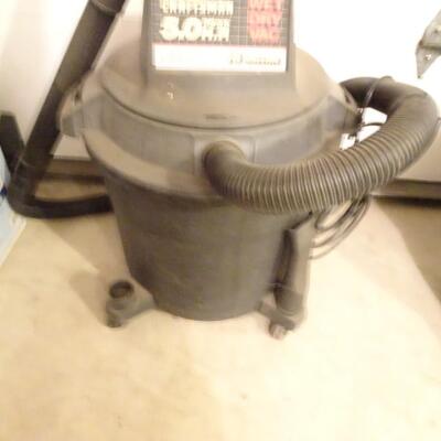 LOT 618. CRAFTSMAN 5.0 HP WET DRY VAC