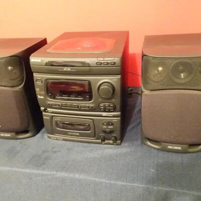 LOT 623. AIWA   CD AND STEREO SYSTEM