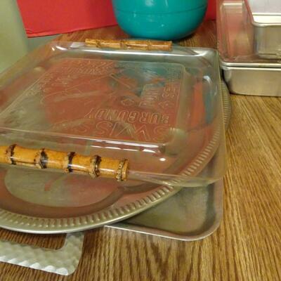 LOT 626. BAKEWARE