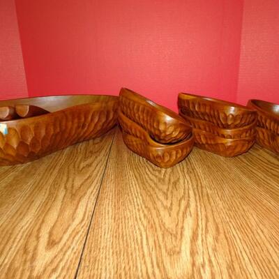 LOT 627. VINTAGE MONKEY POD WOOD BOWLS