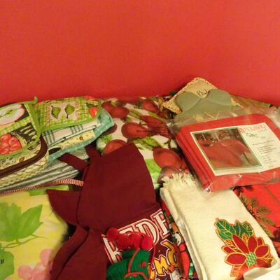 LOT 628 LINENS