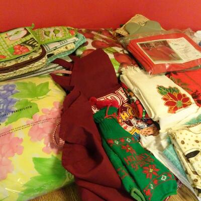 LOT 628 LINENS