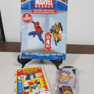 Marvel Collector items - Wonder Woman - Spiderman - Wolverine