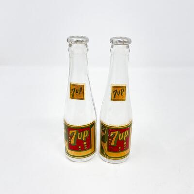 7-UP BOTTLE SALT & PEPPER SHAKERS