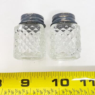 VINTAGE SILVER PLATED SALT & PEPPER SHAKER SET - DAMAGED