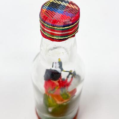 BAGPIPER IN A BOTTLE - MONTEITHS OF GLASGOW