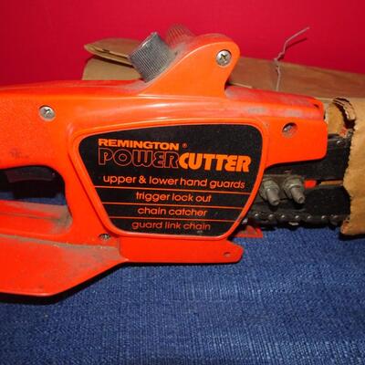 LOT 593. ELECTRIC TRIMMERS