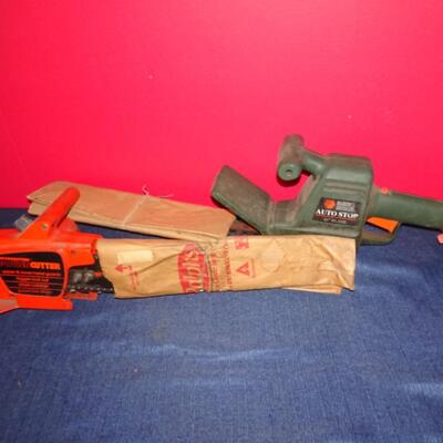 LOT 593. ELECTRIC TRIMMERS