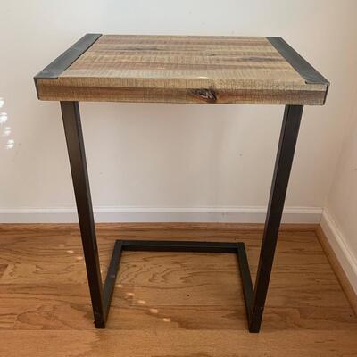 World Market Wood & Metal C Table (DR-HS)