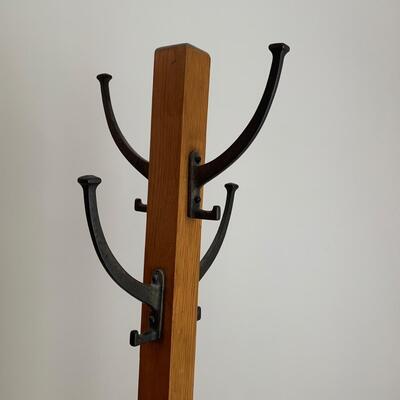 H. T. Cushman Coat Rack w/ Umbrella Stand & Woven Floor Mat (DR-HS)