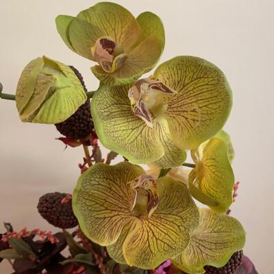 Faux Orchid Arrangement w/ Ornate Metal Stand (DR-HS)