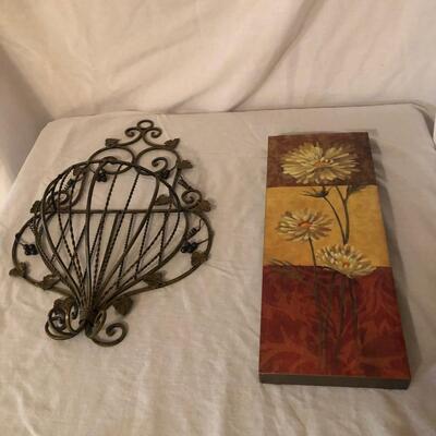 Floral Art & Metal Grape Wall Basket (LR-KM)