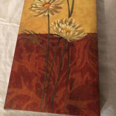 Floral Art & Metal Grape Wall Basket (LR-KM)