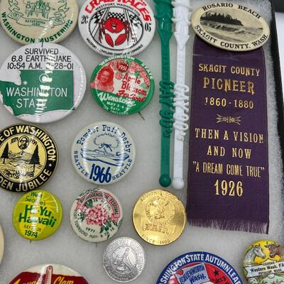 Lot of Vintage Seattle Washington Antique Early 1900s Buttons Collectibles and Worlds Fair Memorabilia