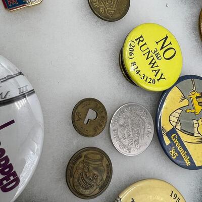 Lot of Vintage Seattle Washington Antique Early 1900s Buttons Collectibles and Worlds Fair Memorabilia