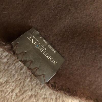 A variety of throws (8) (MB-KM)