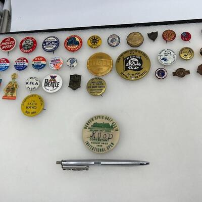 Lot of Vintage Radio Broadcasting and Entertainment Buttons and Pin-Backs