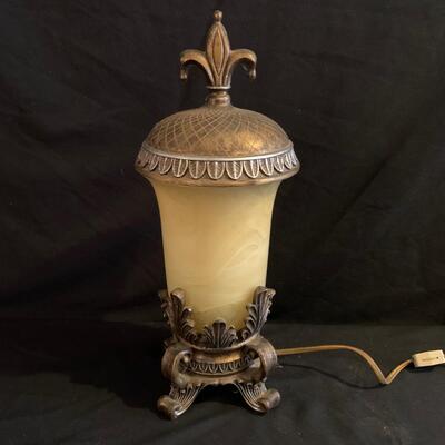 Unique Lidded Glass Lamp and Golden Wall Shelf (DR-HS)