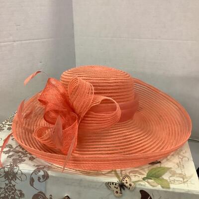 1049 Pair of Spring Peach Women's Hats