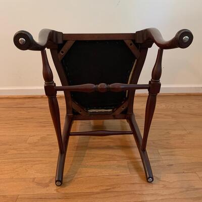 Queen Anne Style Splat Back Chair w/ Framed Biltmore Print & Natural Decor (LR-HS)