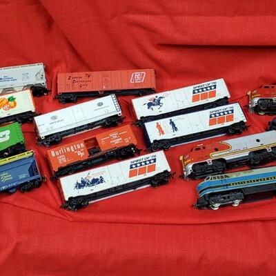 Sante Fe Locomotives  H O Gauge & Track