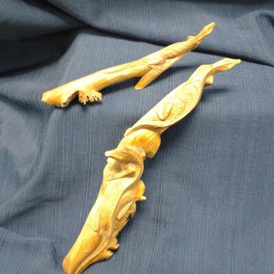 Carved Driftwood Iguanas