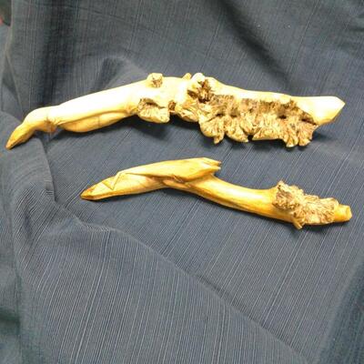 Carved Driftwood Iguanas