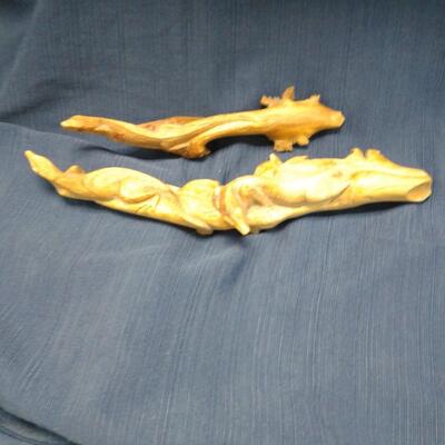Carved Driftwood Iguanas