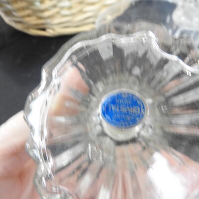 Kitchen Lot: Vintage Crystal S&P Shakers, Pyrex, Vintage Crystal Pitcher, Basket