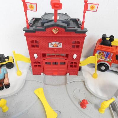 Toys: Mickey Mouse Fire Truck, Firehouse, Discovery Toys Vehicles