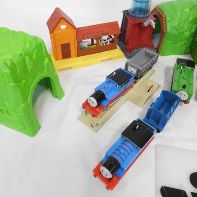 Thomas the Tank Engine & Friends Pieces: Walls, Trains, Buildings, No tracks