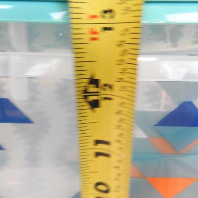 Mainstays 14.5 gal Plastic Storage Totes w/Lids, Totes Have Damage, See Pictures