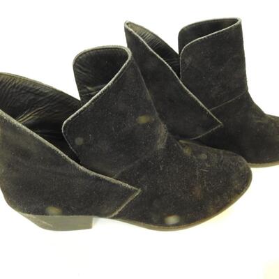 Women Shoes, 4pr, Size 8-8 1/2,  Coach, me too, Stuart Weitzman