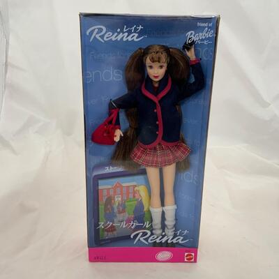 -81- Reina Friend of Barbie (1999)