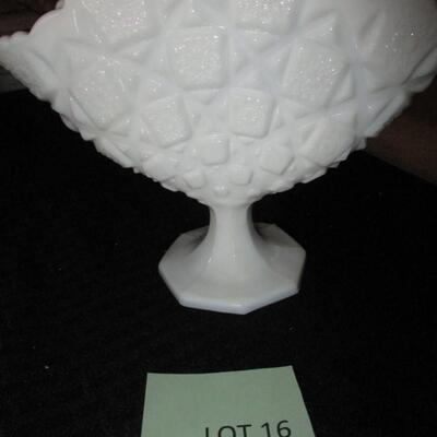 Milk Glass Swan & Vase