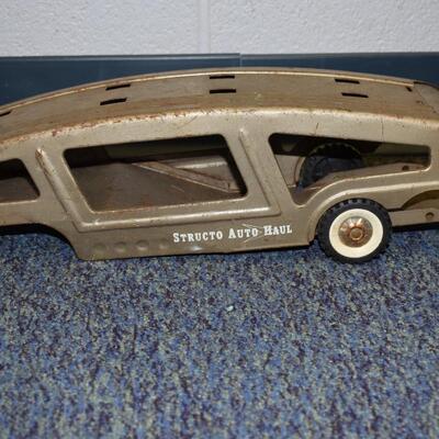 Rusty Semi truck trailer