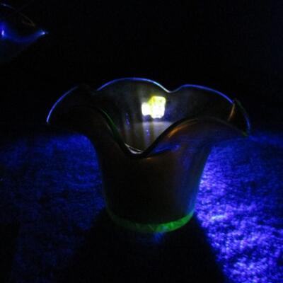 Vaseline Tulip/ Fenton Carnival