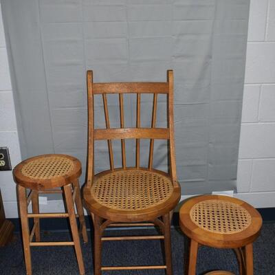 1 wicker chair w/2 stools