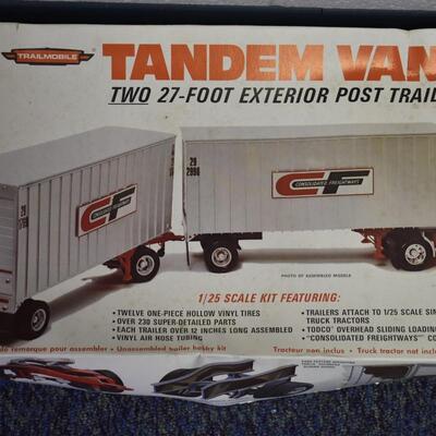 Tandem vans toy truck
