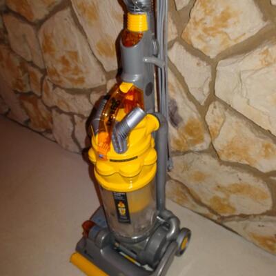 LOT 631. DYSON VACUUM. DC 14 ALL FLOORS